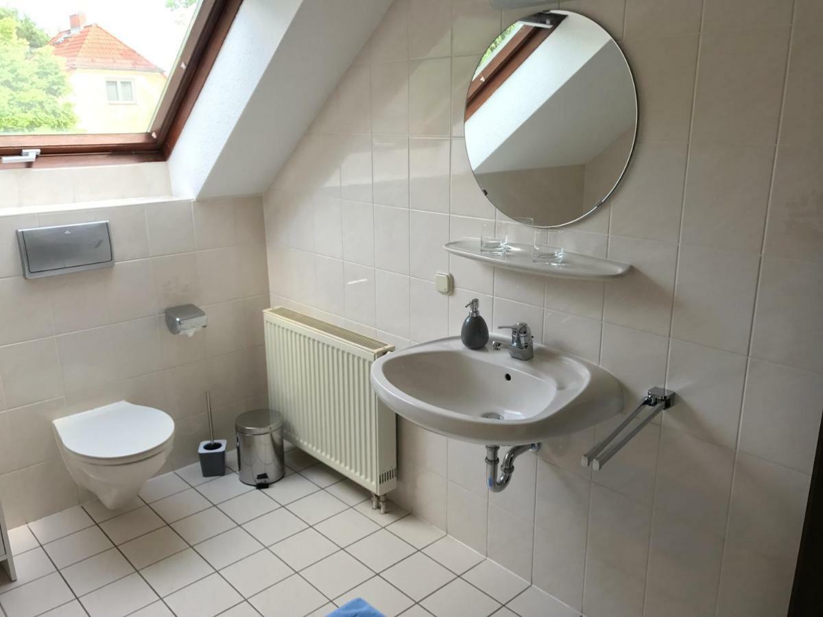 Lokal Genial Pension&Restaurant Beelitz Bagian luar foto