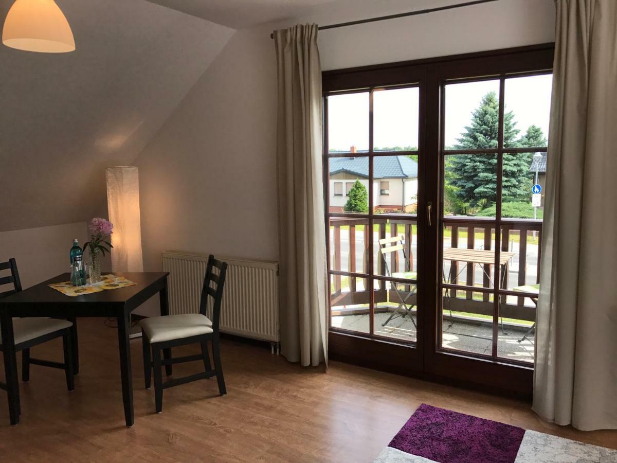 Lokal Genial Pension&Restaurant Beelitz Bagian luar foto